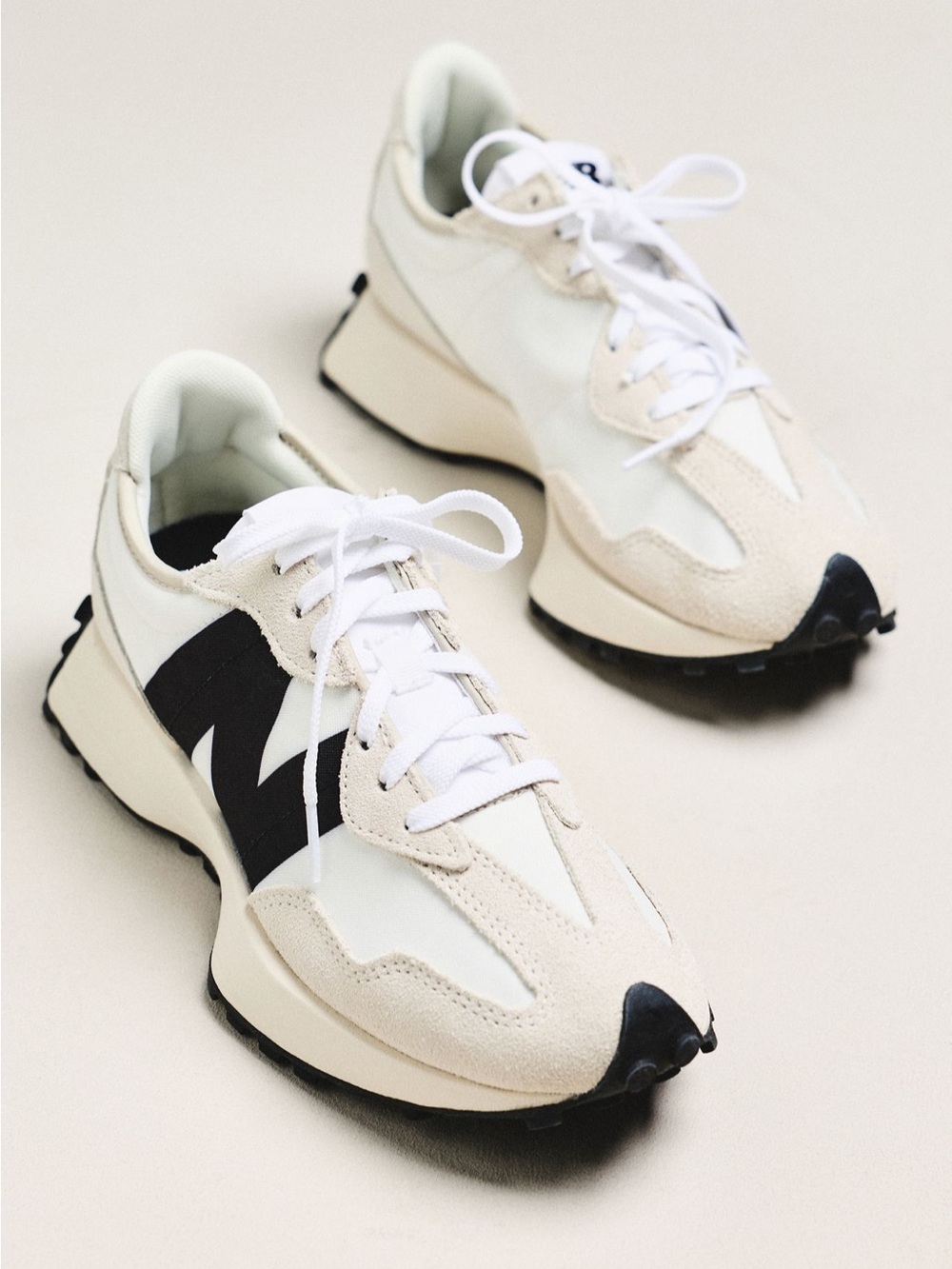 New Balance Women's 327